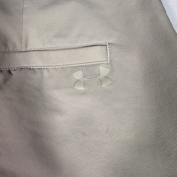 Under Armour Golf Chino Shorts Performance Athletic Khaki Men's Size 40 - Picture 8 of 8